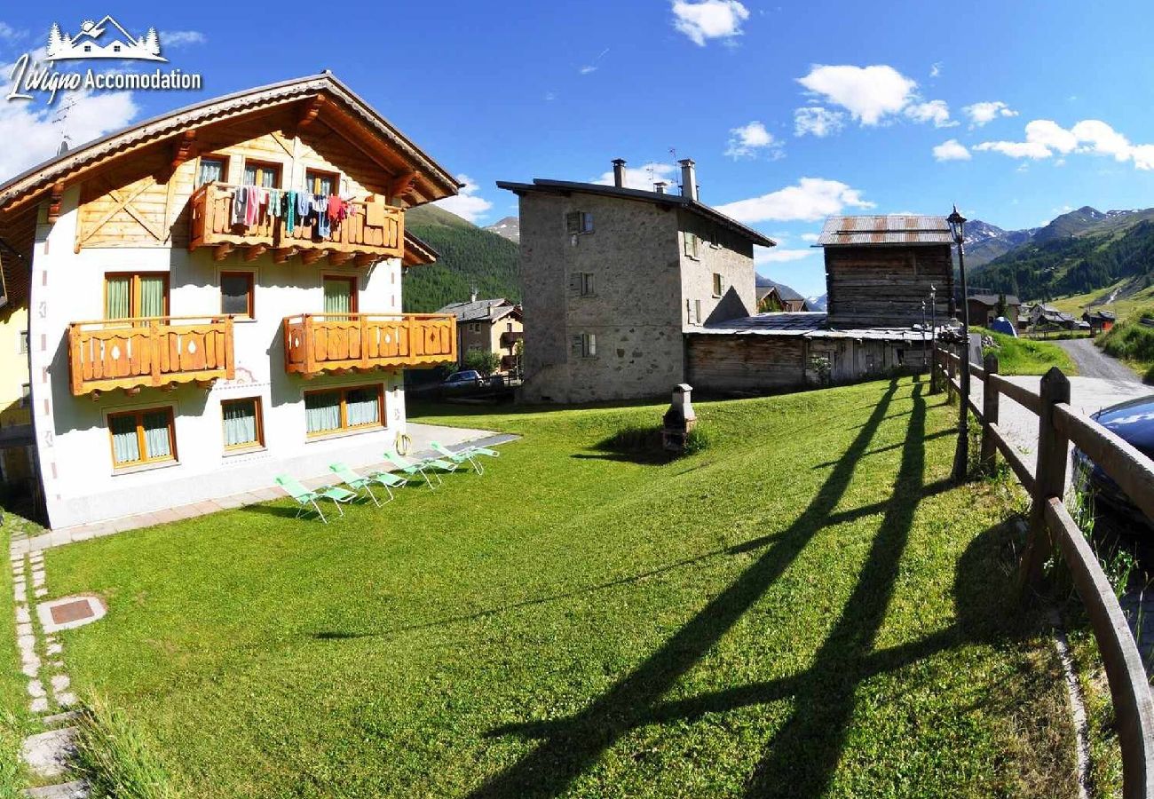 Appartamento a Livigno - Alpen Royal Savio - con giardino e raggiungibile con gli sci ai piedi 