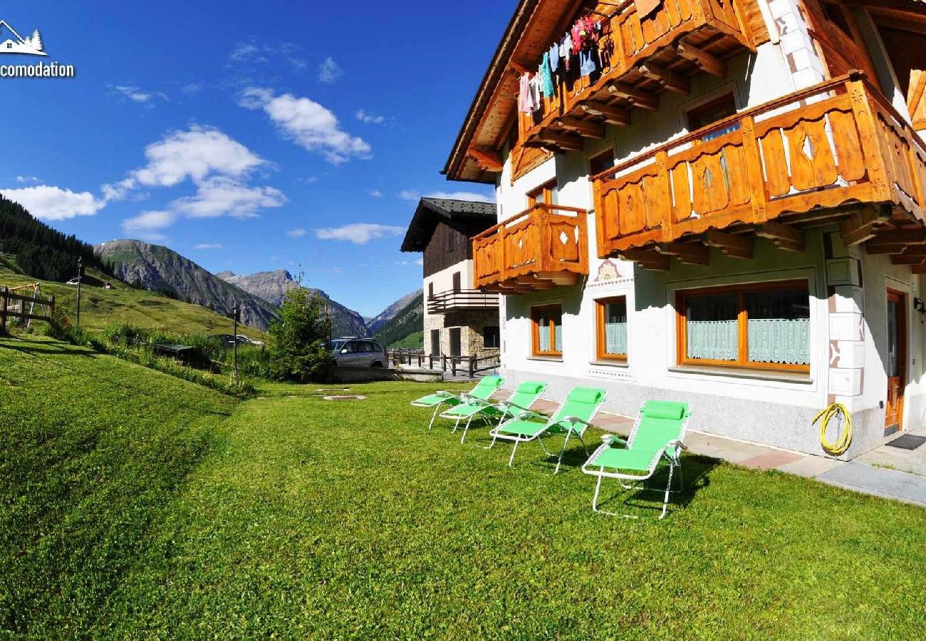 Appartamento a Livigno - Alpen Royal Savio - con giardino e raggiungibile con gli sci ai piedi 