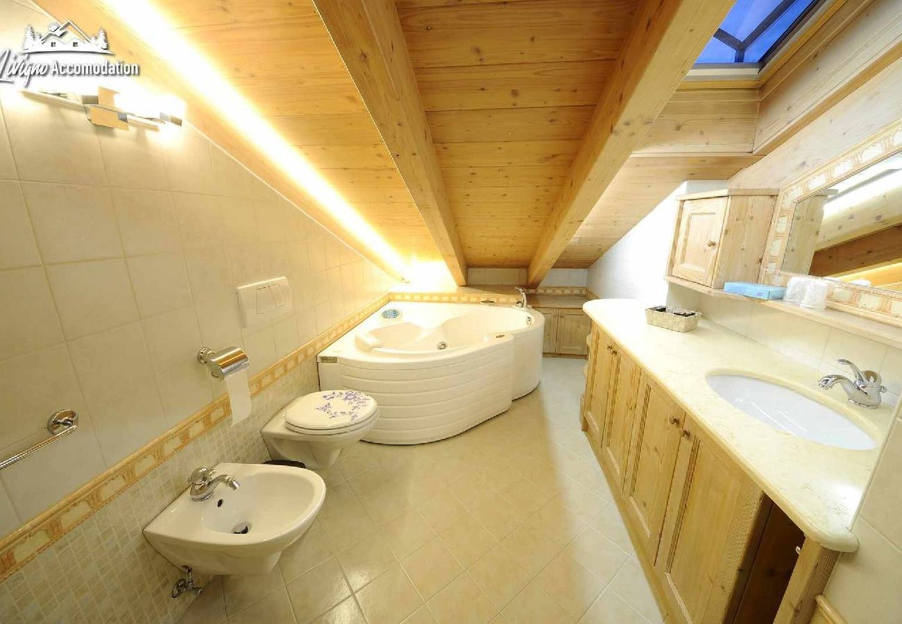 Appartamento a Livigno - Chalet Lucky Attic Exlusive Chalet with fireplace 