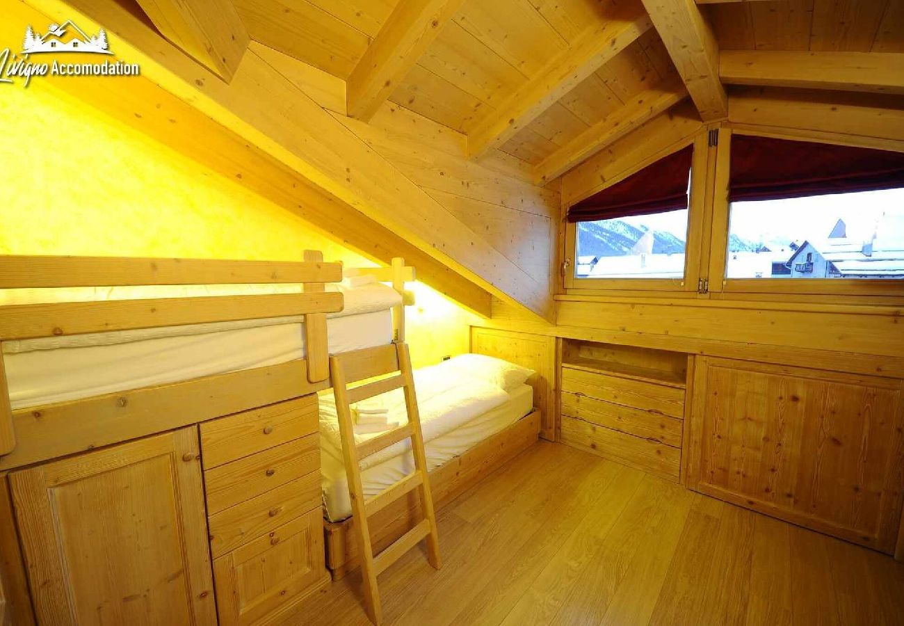 Appartamento a Livigno - Chalet Lucky Attic Exlusive Chalet with fireplace 