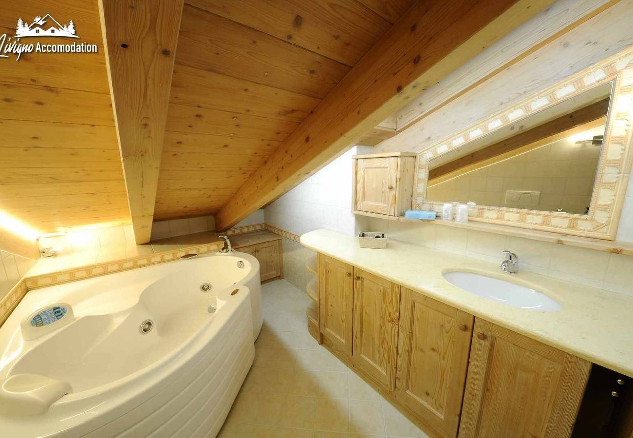 Appartamento a Livigno - Chalet Lucky Attic Exlusive Chalet with fireplace 