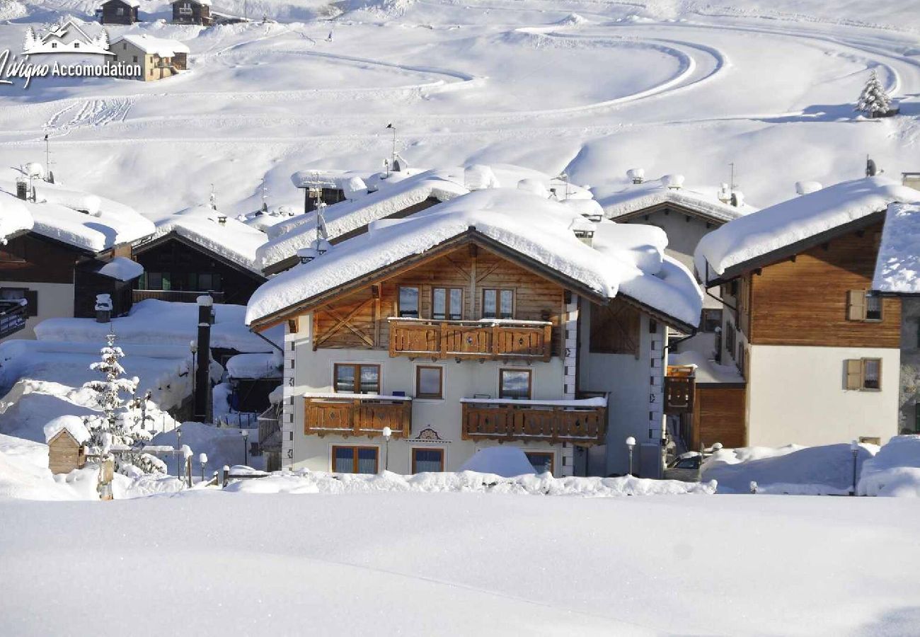 Appartamento a Livigno - Trilocale con balcone e vista sulle montagne 