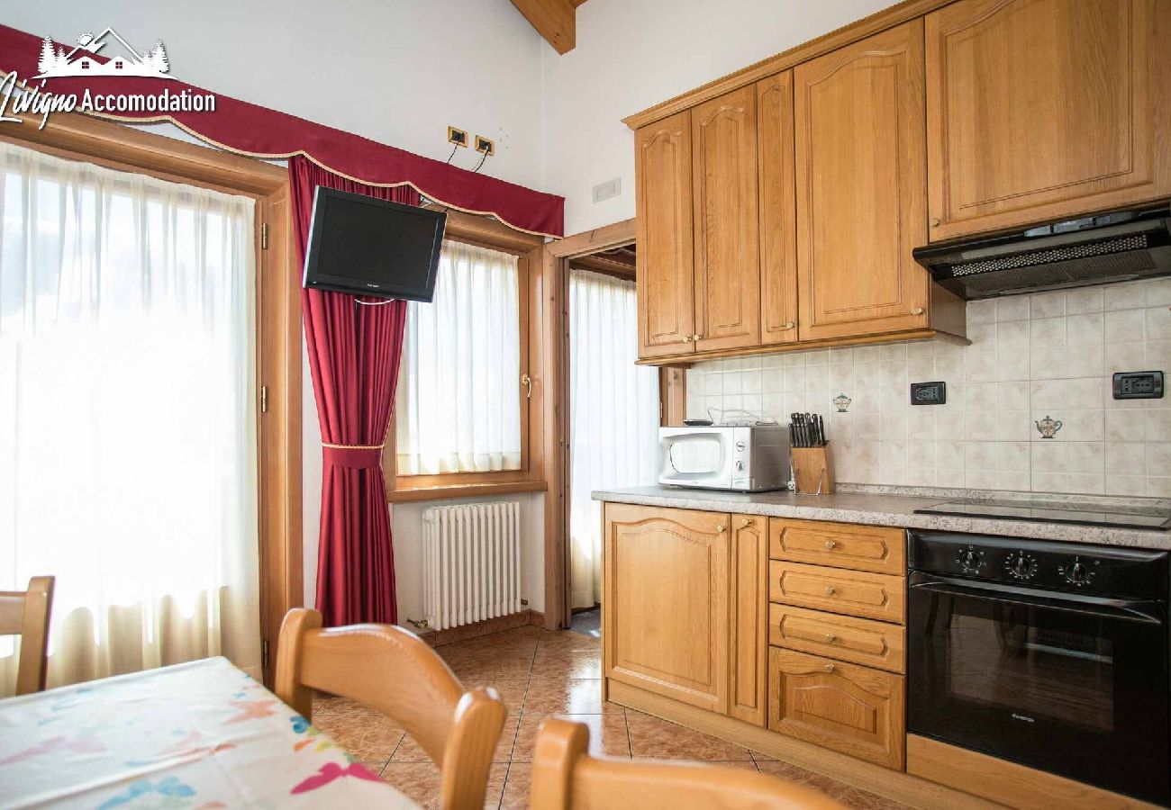 Appartamento a Livigno - Trilocale mansardato con balcone e vista sulle montagne 