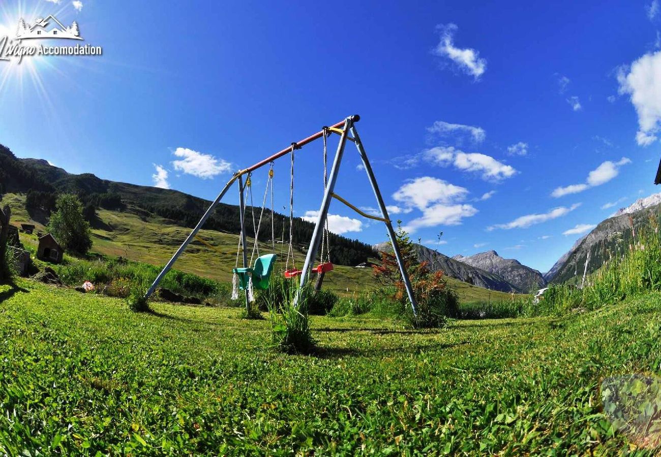 Appartamento a Livigno - Trilocale mansardato con balcone e vista sulle montagne 