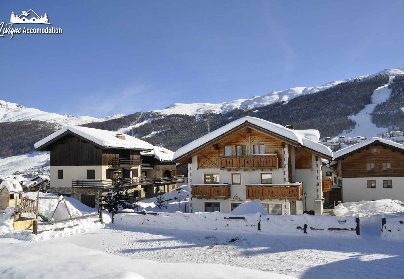 Appartamento a Livigno - Trilocale mansardato con balcone e vista sulle montagne 