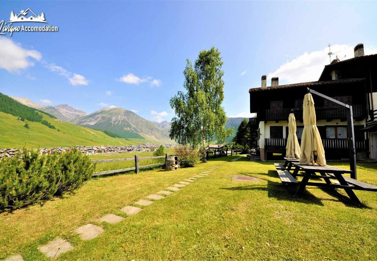 Appartamento a Livigno - Chalet Rododendro Forést con bellissimo giardino 