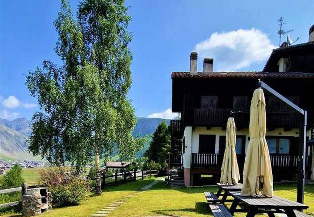 Appartamento a Livigno - Chalet Rododendro Forést con bellissimo giardino 