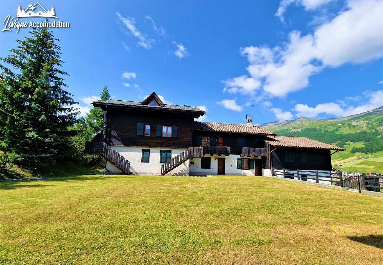 Appartamento a Livigno - Chalet Rododendro Forést con bellissimo giardino 