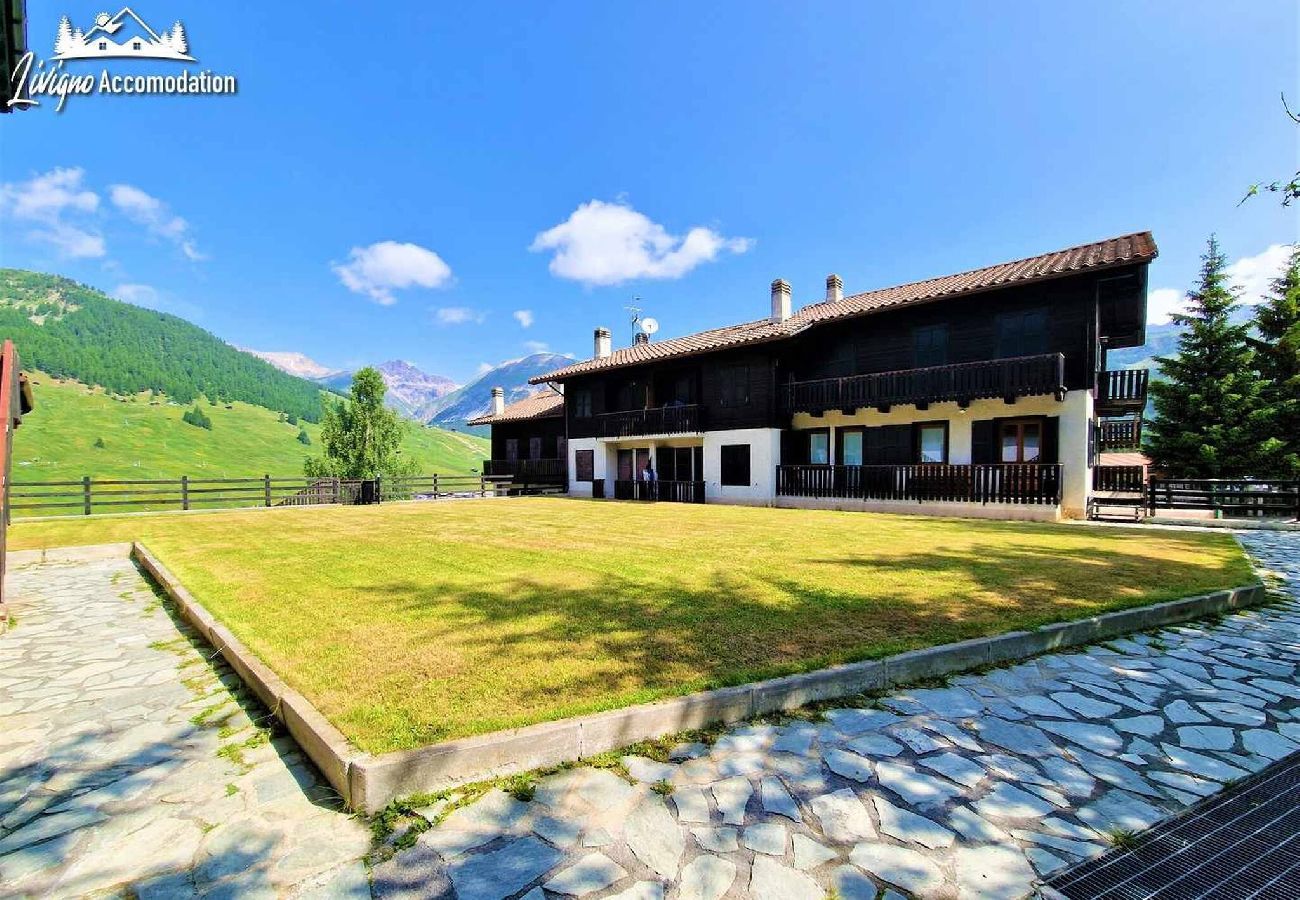 Appartamento a Livigno - Chalet Rododendro Forést con bellissimo giardino 