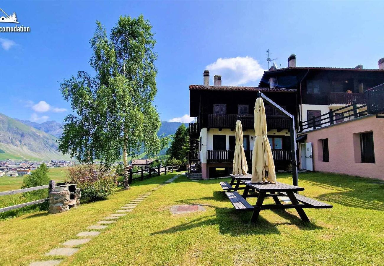 Appartamento a Livigno - Chalet Rododendro Forést con bellissimo giardino 