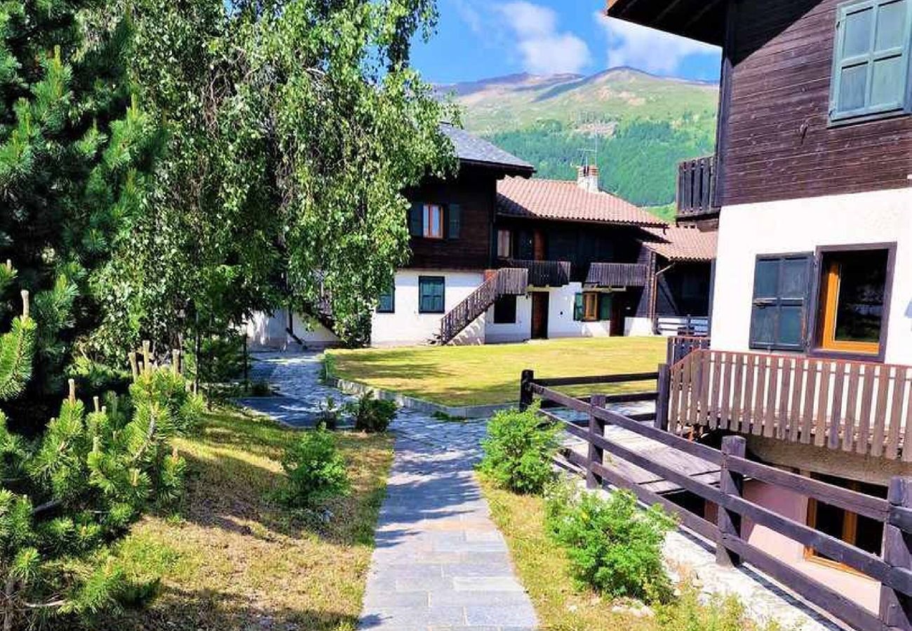 Appartamento a Livigno - Chalet Rododendro Forést con bellissimo giardino 