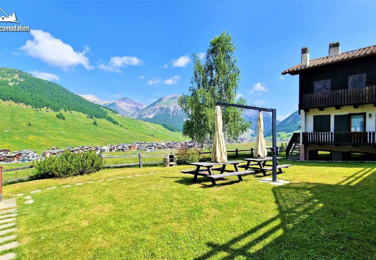 Appartamento a Livigno - Chalet Rododendro Forést con bellissimo giardino 