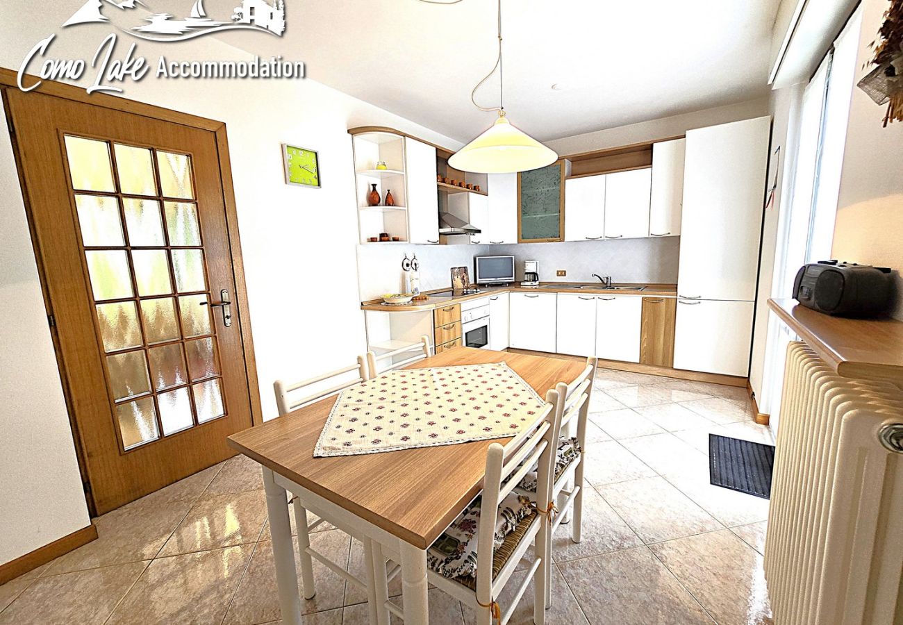 Appartamento a Cremia - Appartamento Vista lago di como in zona tranquilla 