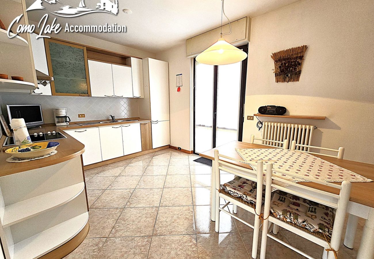 Appartamento a Cremia - Appartamento Vista lago di como in zona tranquilla 